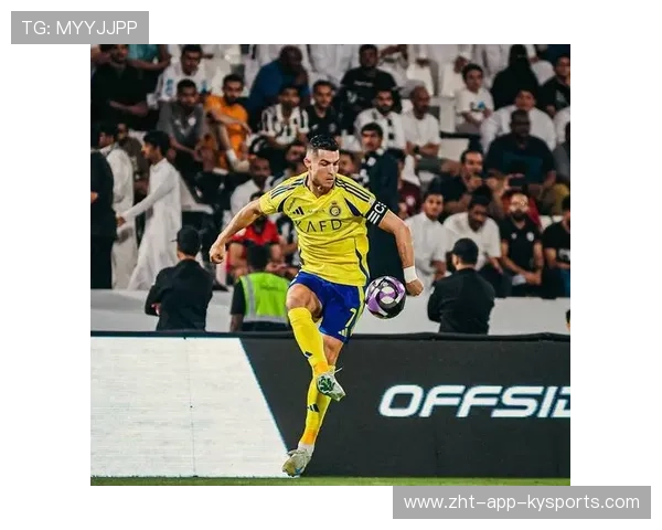 利雅得胜利1比0小胜利雅得体育，马内接拉波尔特传中推射破门